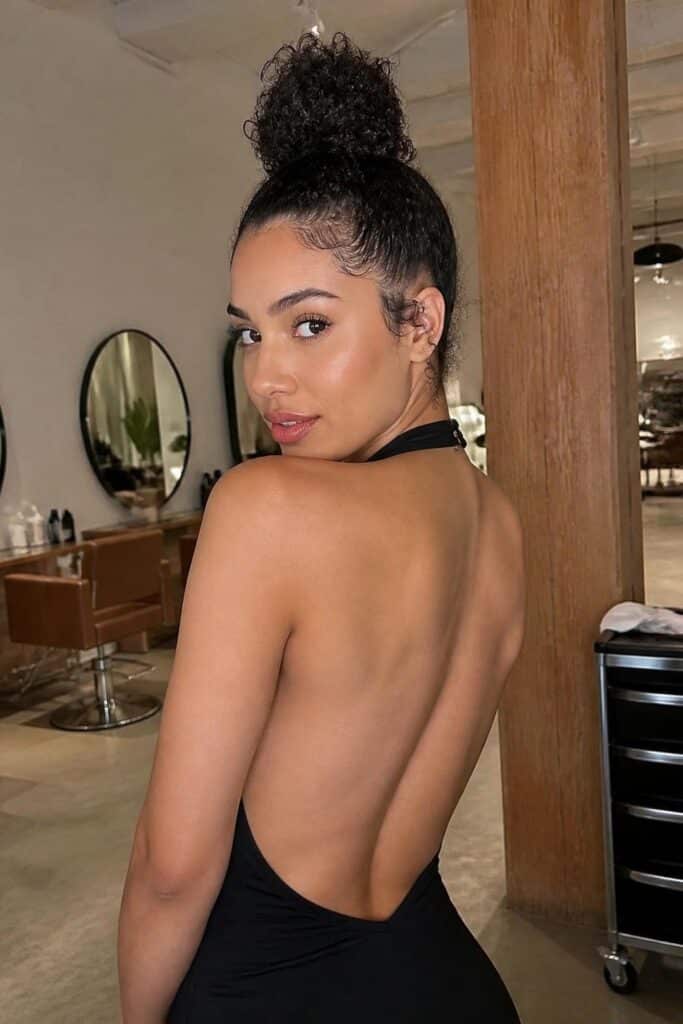 Curly top knot 683x1024 1