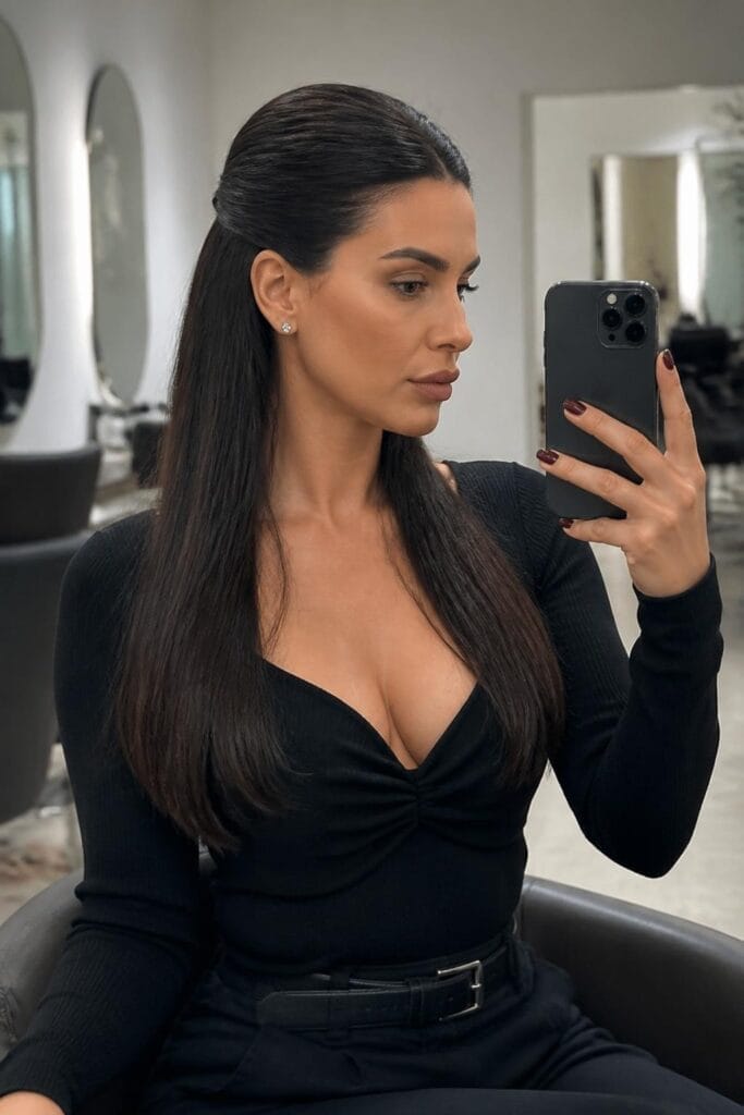 Sleek half up half down 683x1024 1