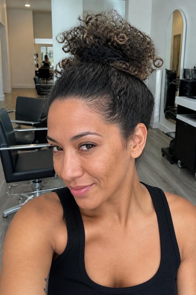 The top knot with curls