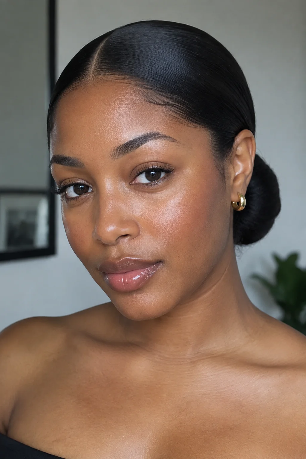 Sculpted Low Chignon hairstyle