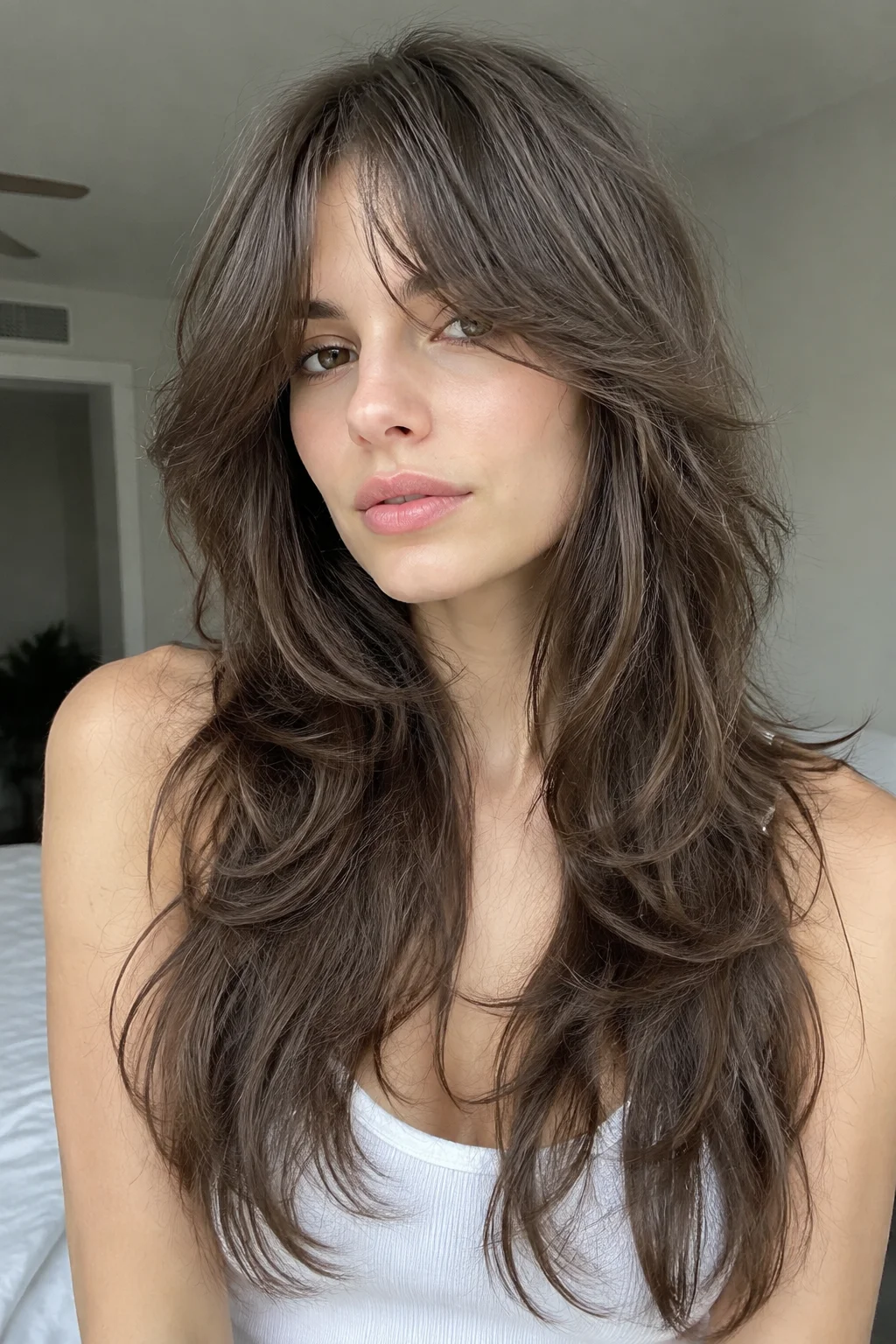 Soft Curtain Fringe Feathered Wolf Cut hairstyle