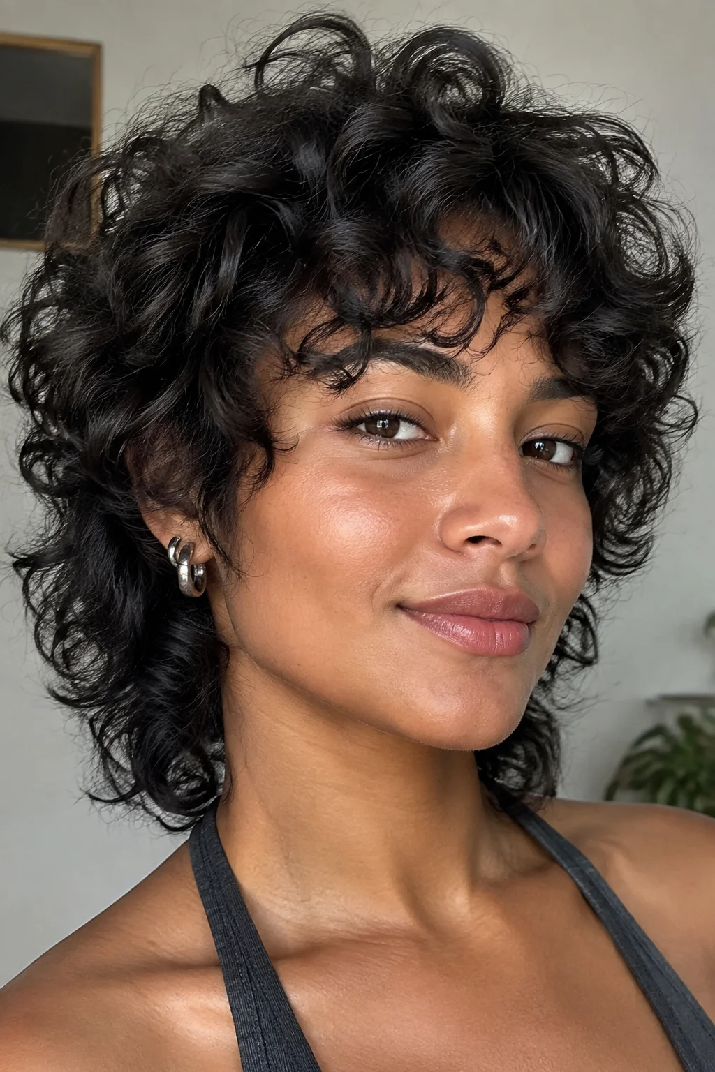 Asymmetrical Curly Mini Wolf hairstyle