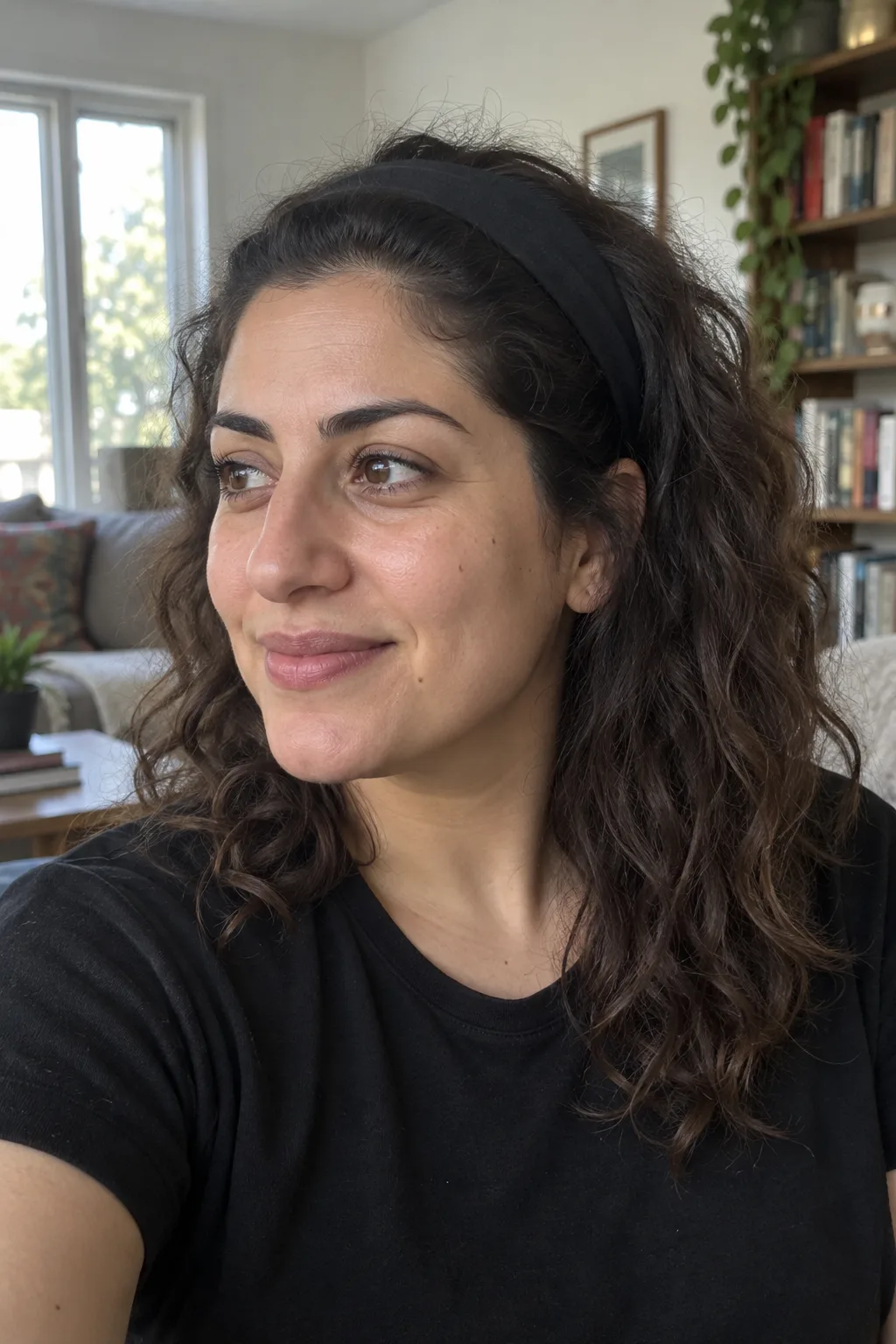 Wide Headband Waves hairstyle